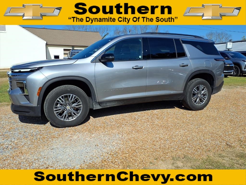 2025 Chevrolet Traverse LT