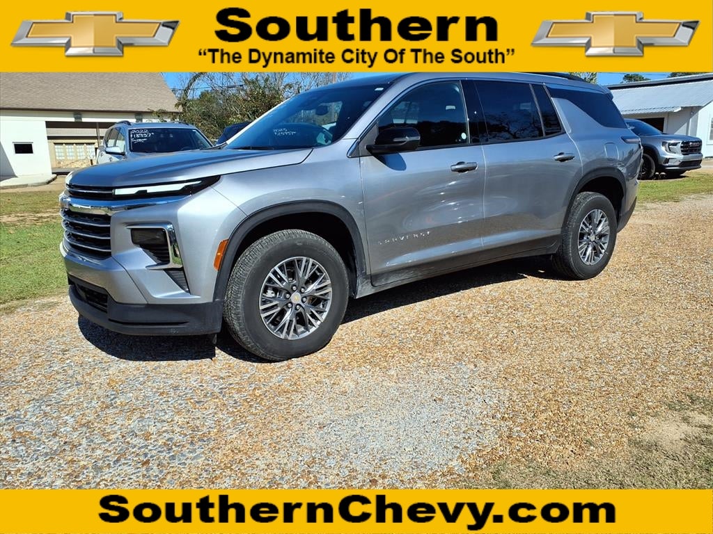 2025 Chevrolet Traverse LT