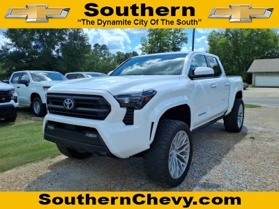 2026 Toyota Tacoma 4WD SR5