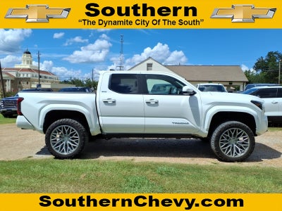 2026 Toyota Tacoma 4WD SR5